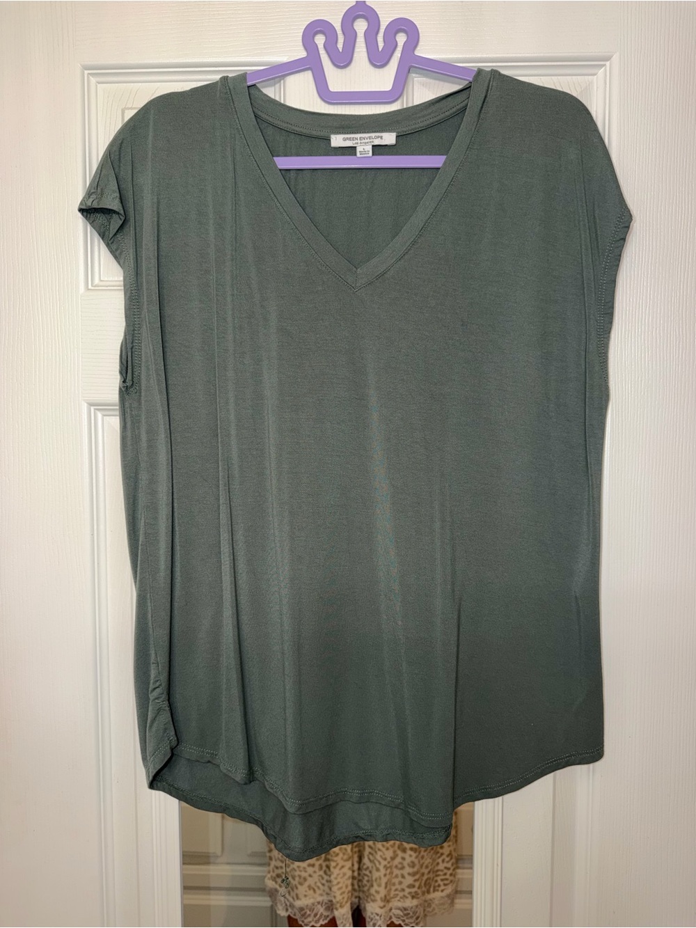 Green Envelope Women's V-Neck Cap Sleeve Top - Olive Green